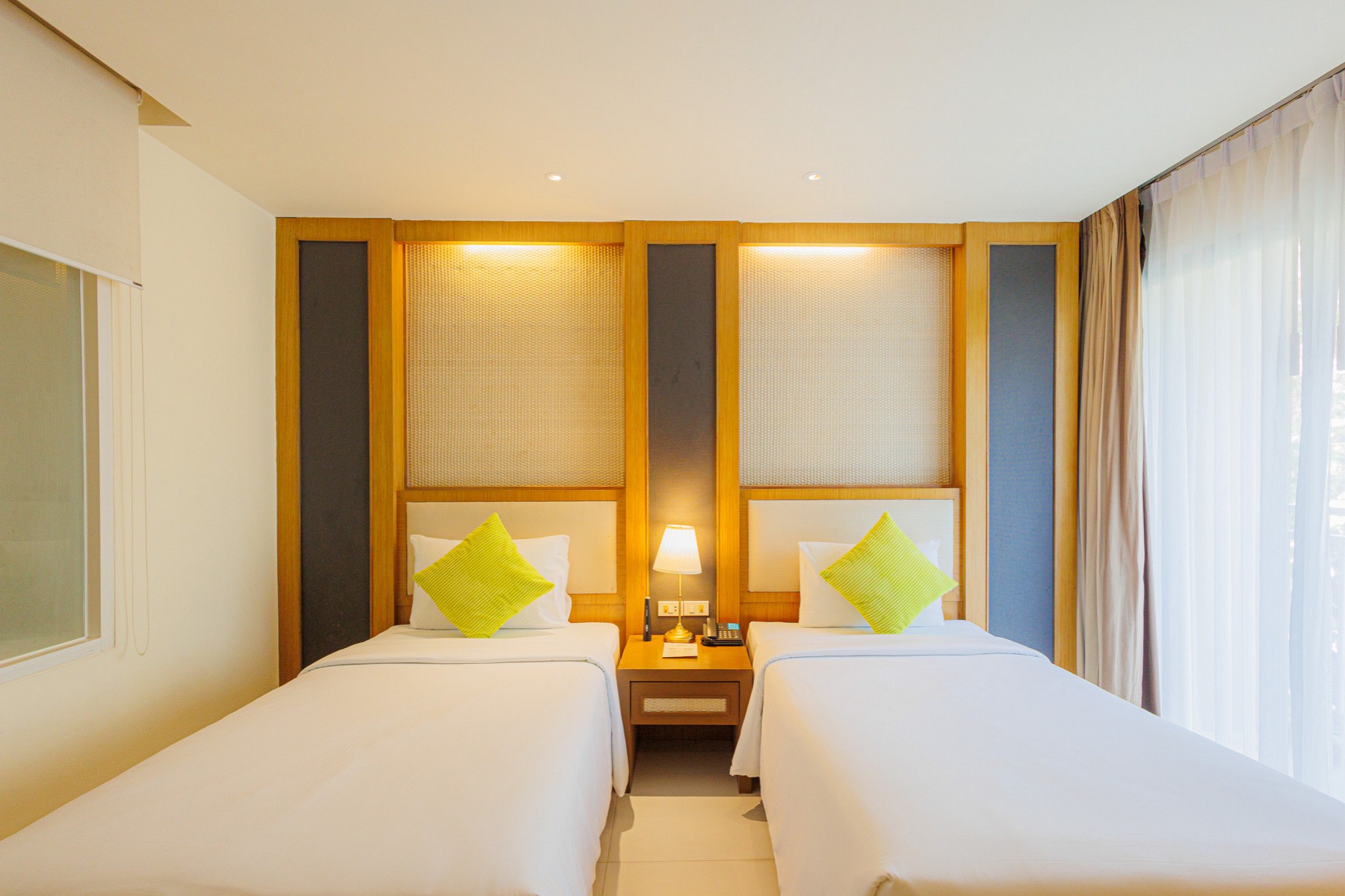 Photo <label>Gallery</label>